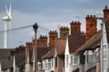 Ed Miliband 'considering' regional energy pricing