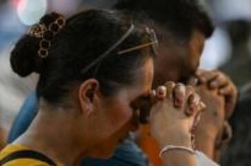 From the Vatican to the Philippines, Catholics around the world mourn