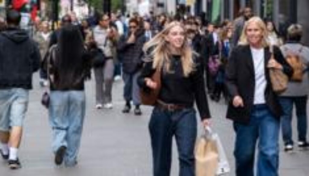 Reeves says UK 'beginning to turn corner' as growth beats forecasts