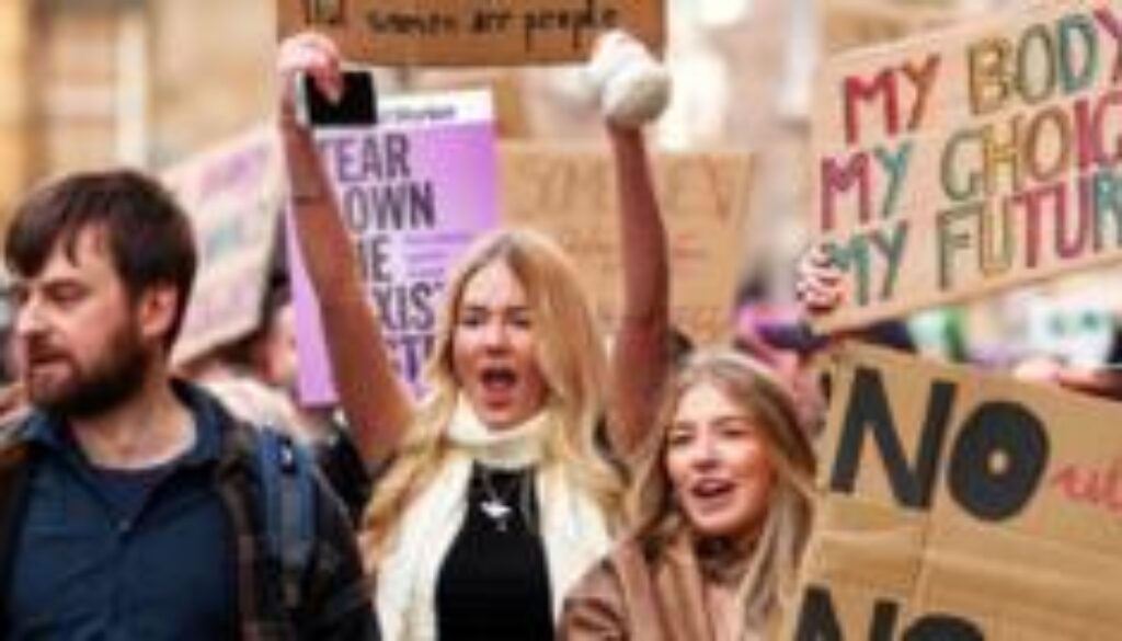 Scottish government drops plans for new misogyny law
