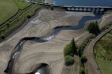 Exceptionally low river levels in UK raise fears over water supplies