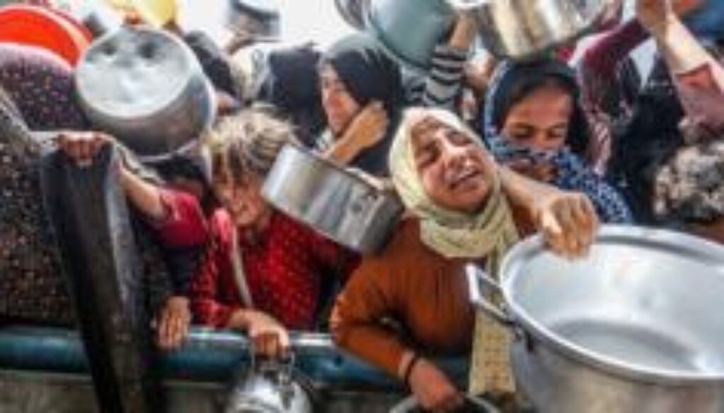 Israel denying food to Gaza is 'weapon of war', UN Palestinian refugee agency head tells BBC